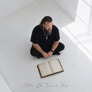 Noah Nine — When Life Turns Its Page